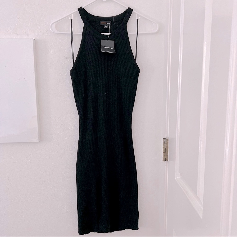 FOREVER 21 little black knit dress with cutout in back S